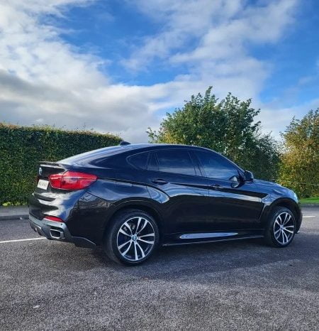 
BMW X6 Xdrive 30d M sport full									