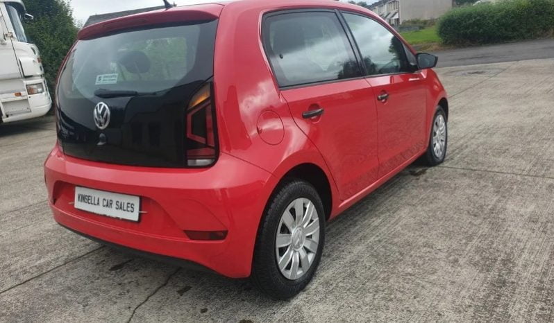 
Volkswagen Up 1.0 full									