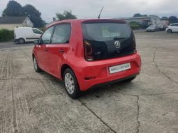 
Volkswagen Up 1.0 full									
