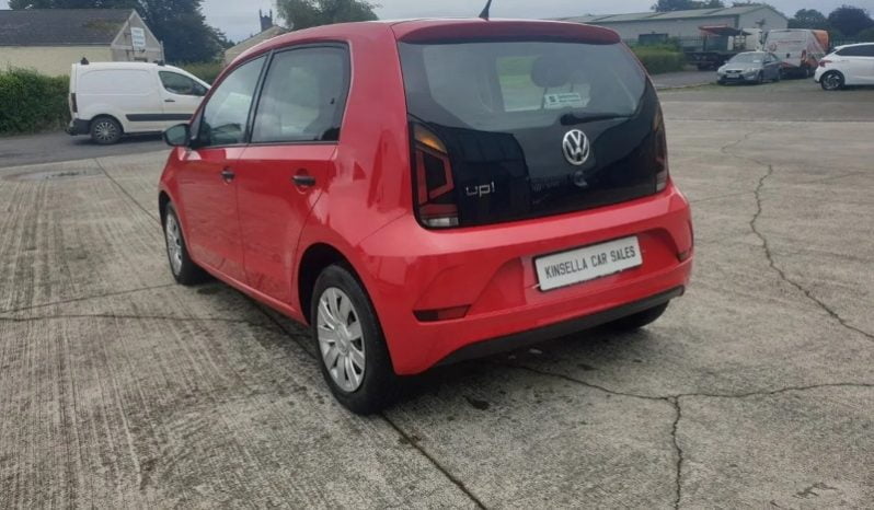 
Volkswagen Up 1.0 full									