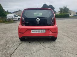 
Volkswagen Up 1.0 full									