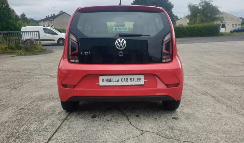 
Volkswagen Up 1.0 full									